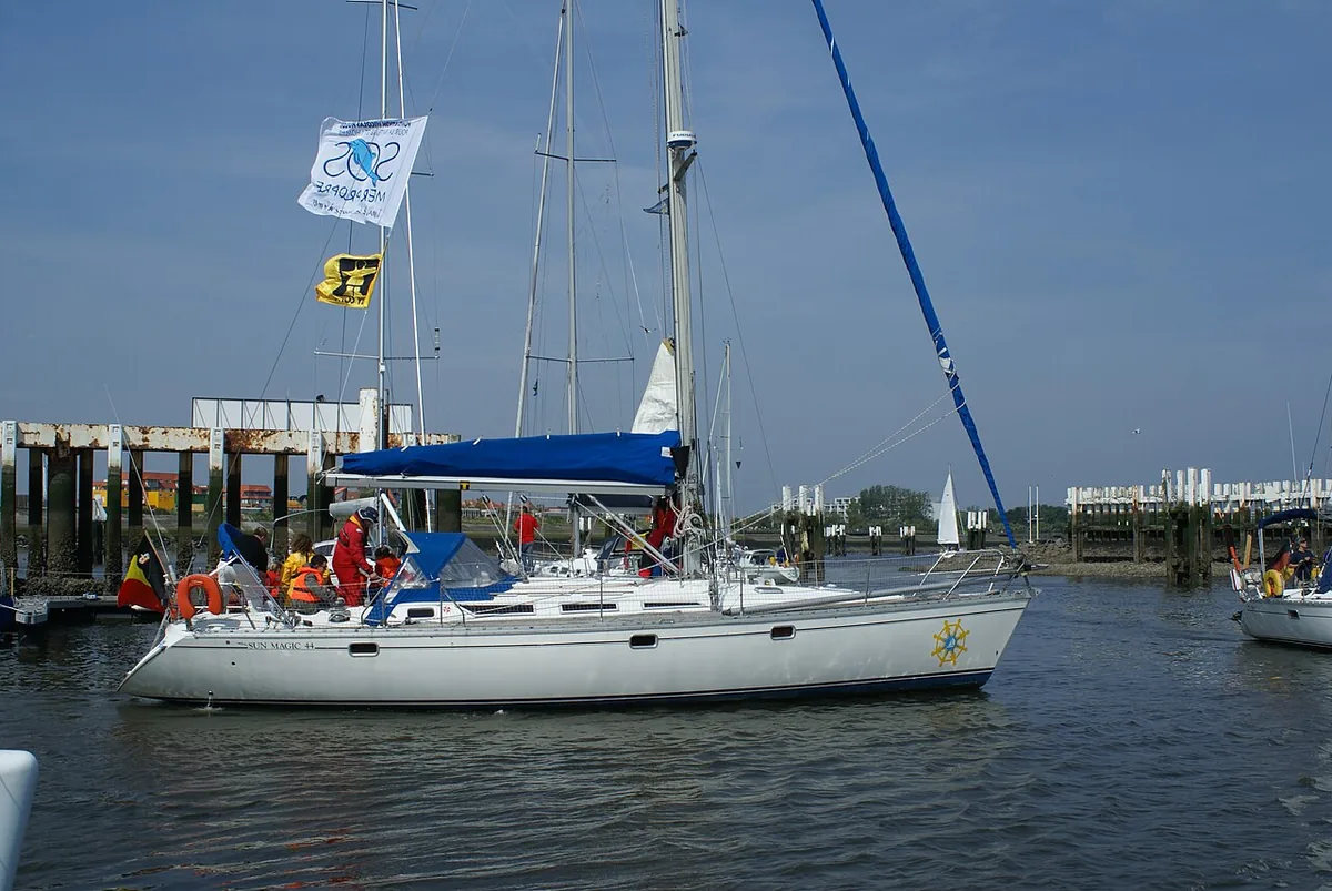 Fotografia de um exemplar de Jeanneau Sun Magic 44