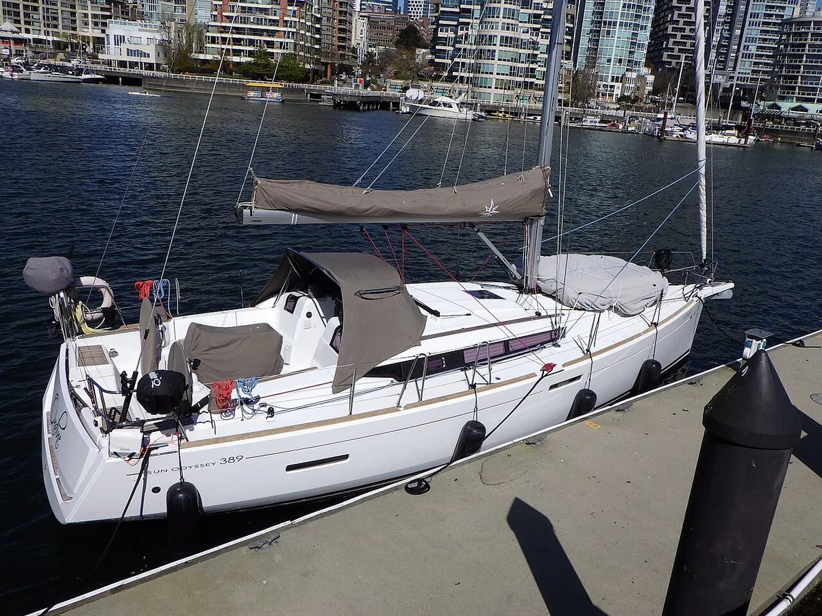 Photograph of an example of Jeanneau Sun Odyssey 389
