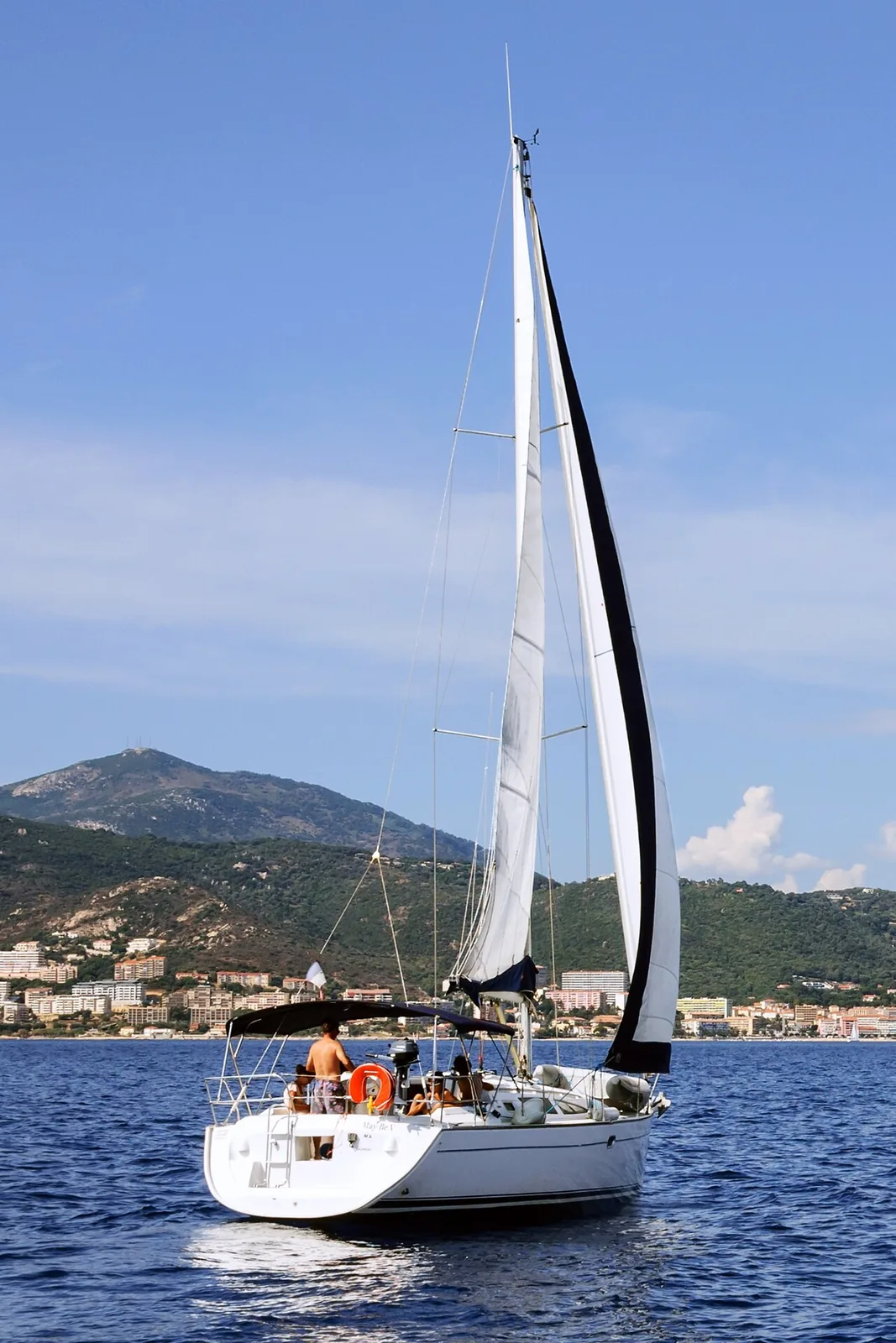 Fotografia de um exemplar de Jeanneau Sun Odyssey 35