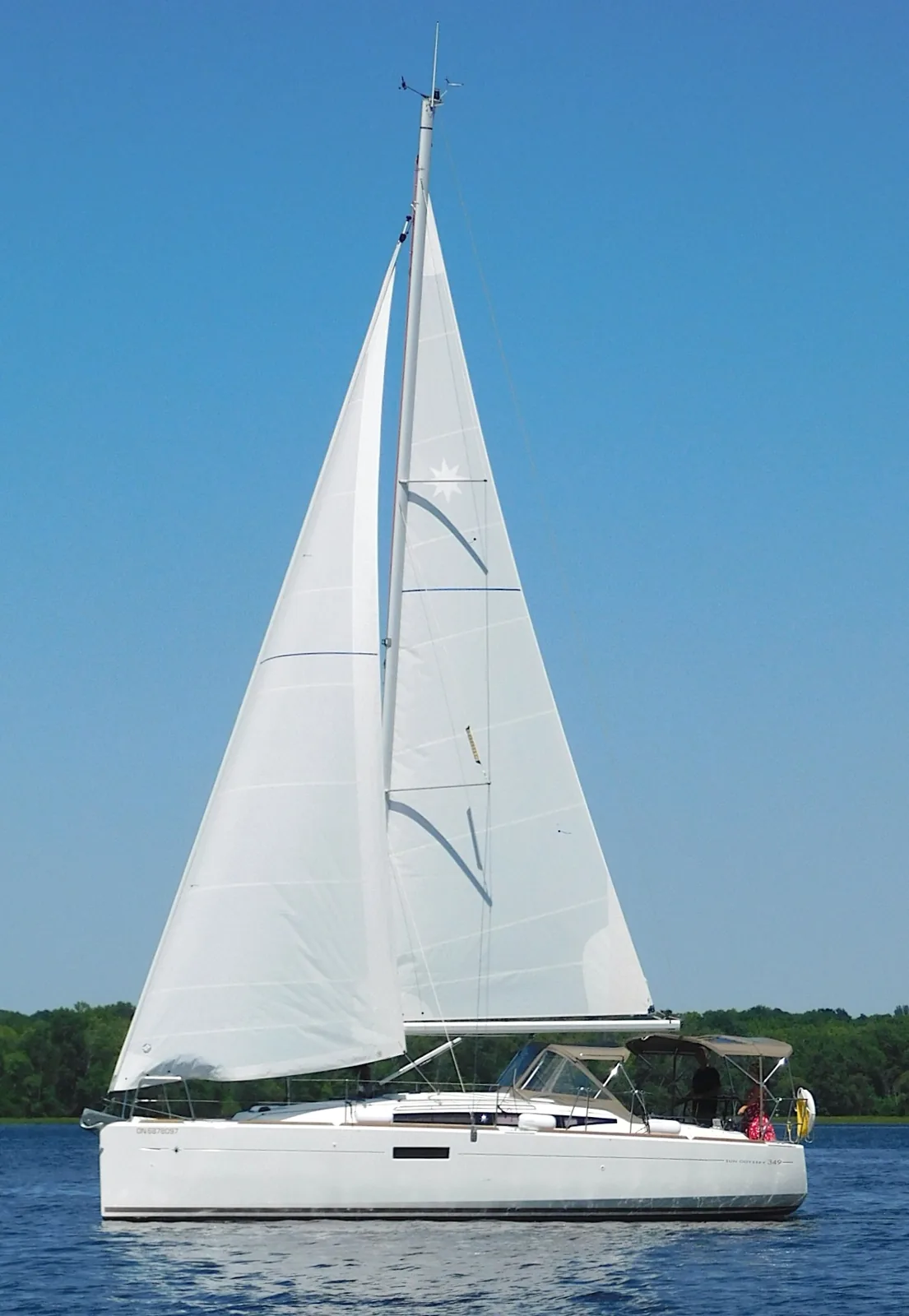 Fotografia de um exemplar de Jeanneau Sun Odyssey 349