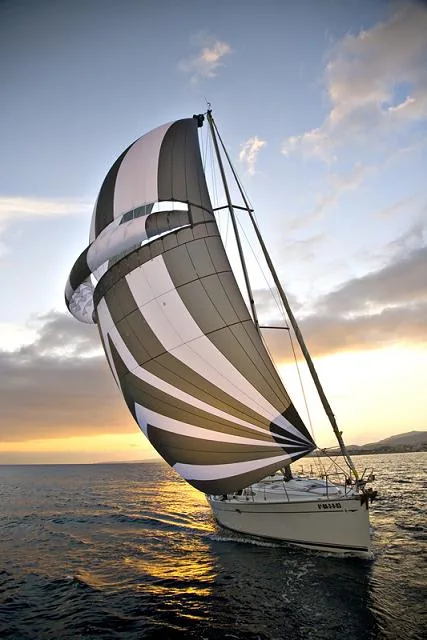 Fotografia de um exemplar de Jeanneau Sun Odyssey 43