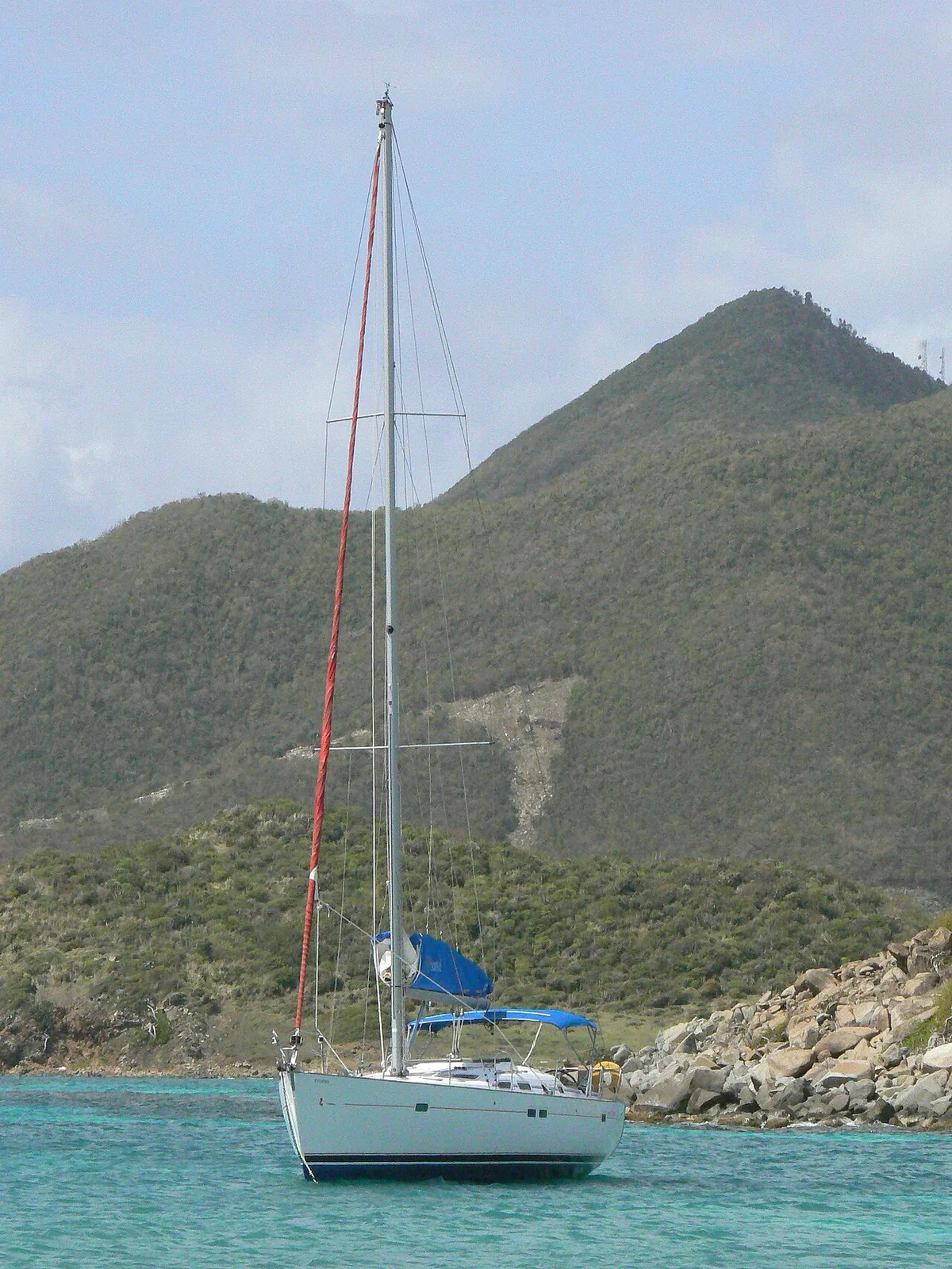 Fotografia de um exemplar de Beneteau 473